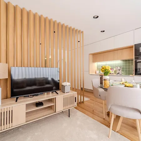Apartment Seventy Four *